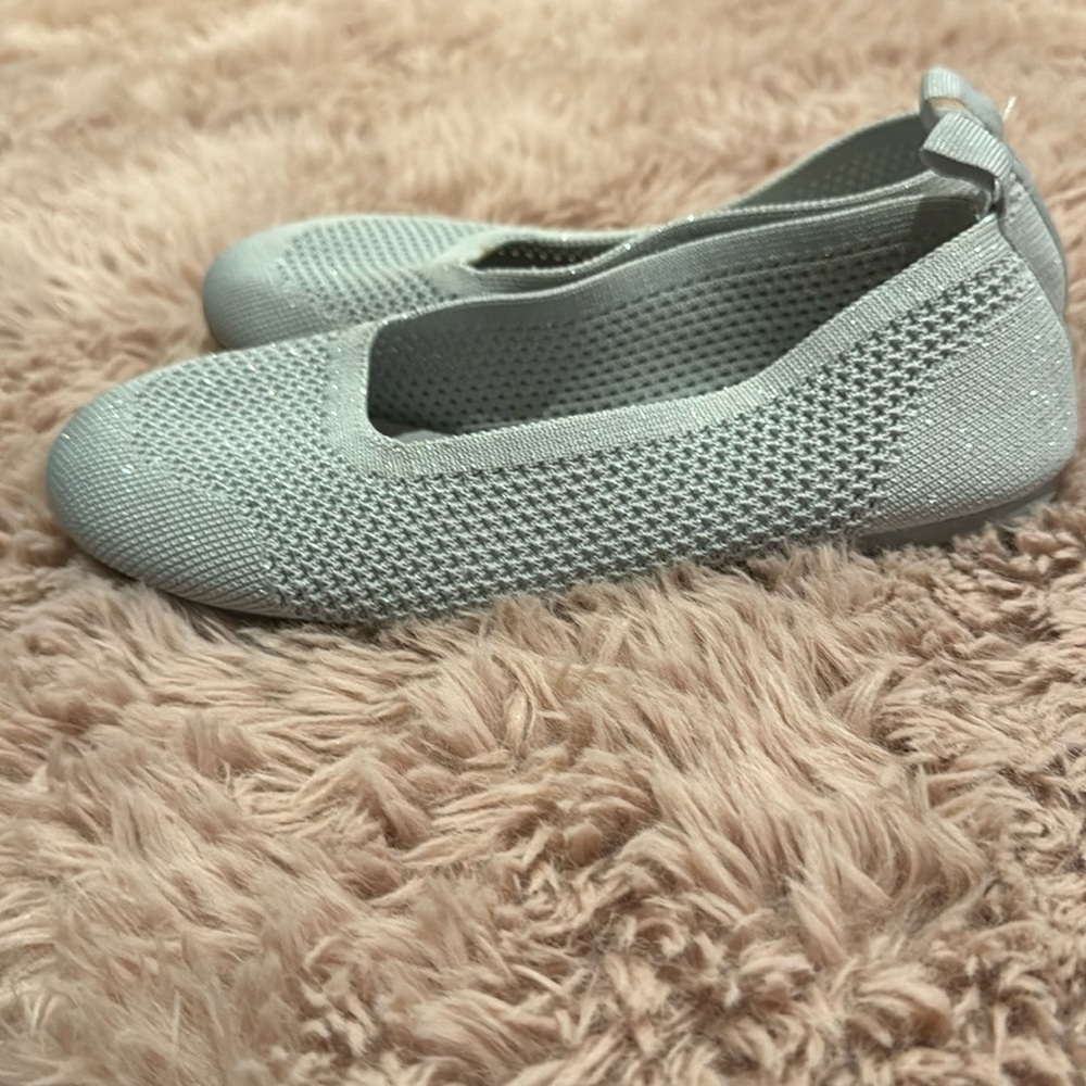 Kids silver flats